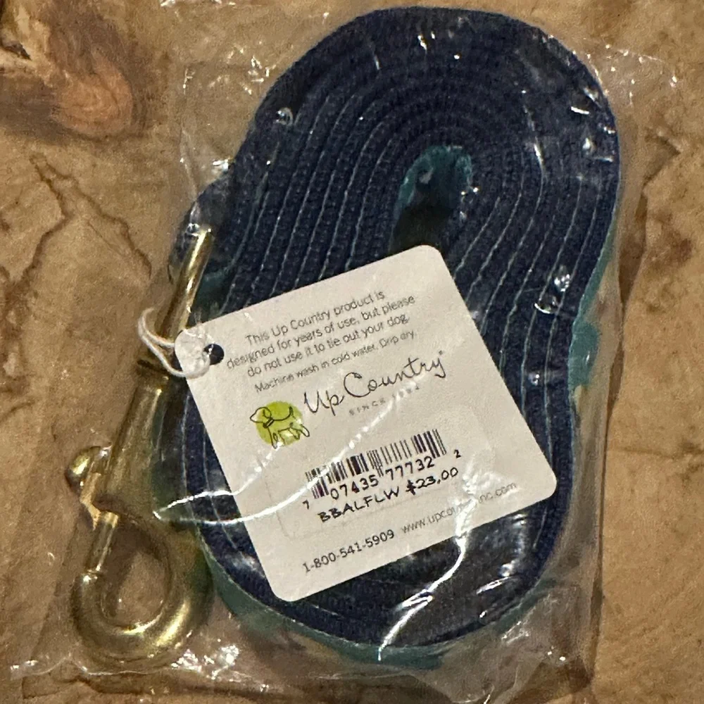 UP COUNTRY dogs Green Market Bamboo Collection Two Collars and Two Leashes